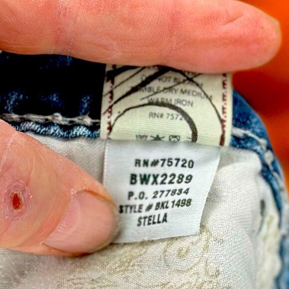 Women’s sized 27 BKE Stella shorts - Picture 12 of 13